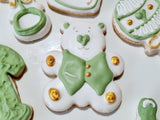 BABY SHOWER COOKIES white, green and gold themed baby shower

COOKIES royal icing DECORATED -COOKIES

baby shower themed cookies with gold detailing

 