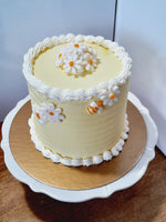 Birthday cake with daisy flowers and bees, 6 inch round, Buttercream with fondant details