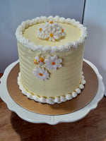 Birthday cake with daisy flowers and bees, 6 inch round, Buttercream with fondant details