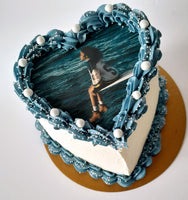 Heart cake 6” Cake with buttercream frosting in heart shape