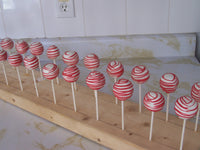 CAKEPOPS with gold ribbon