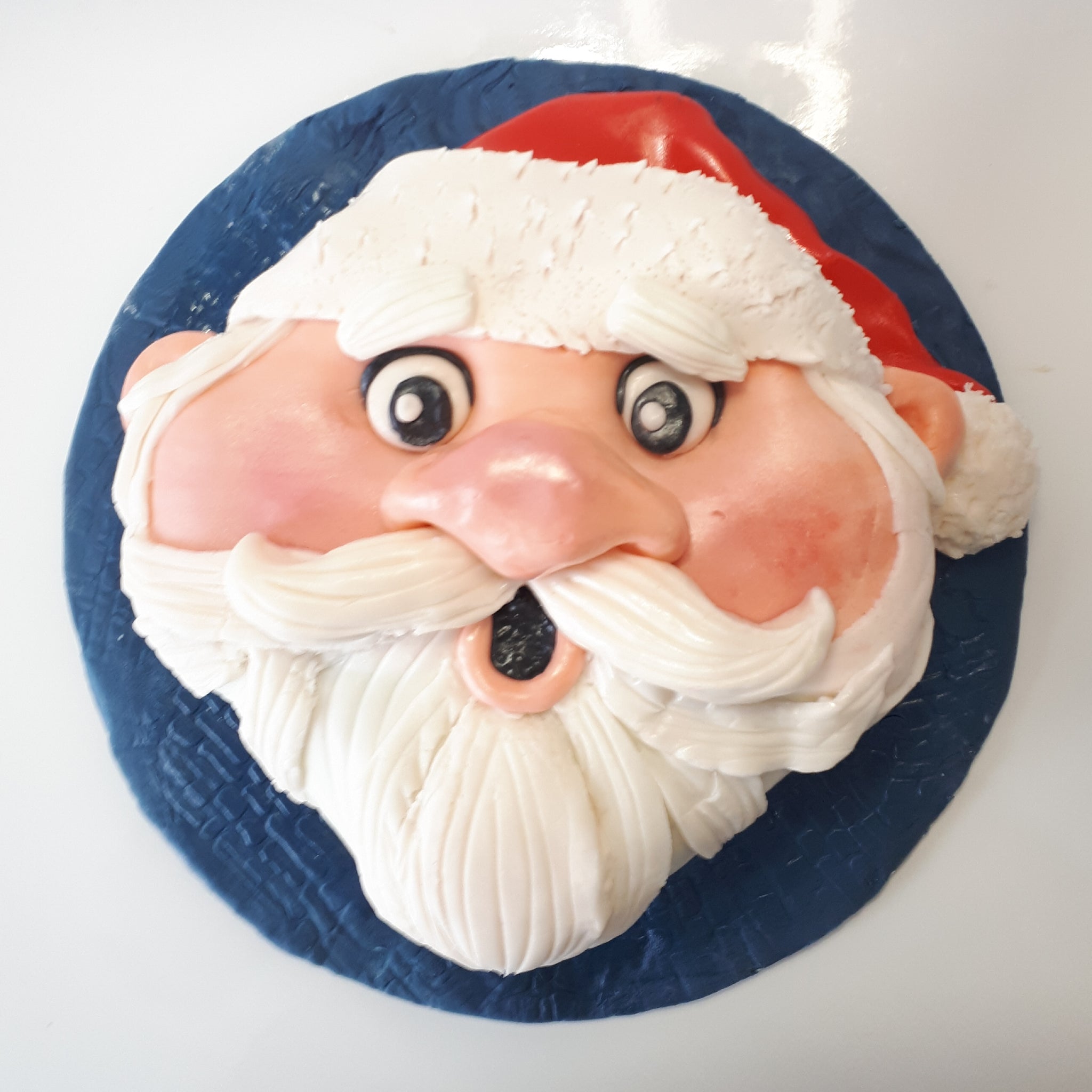Christmas Cake And Santa Stock Photo - Download Image Now - Baking, Cake,  Celebration Event - iStock