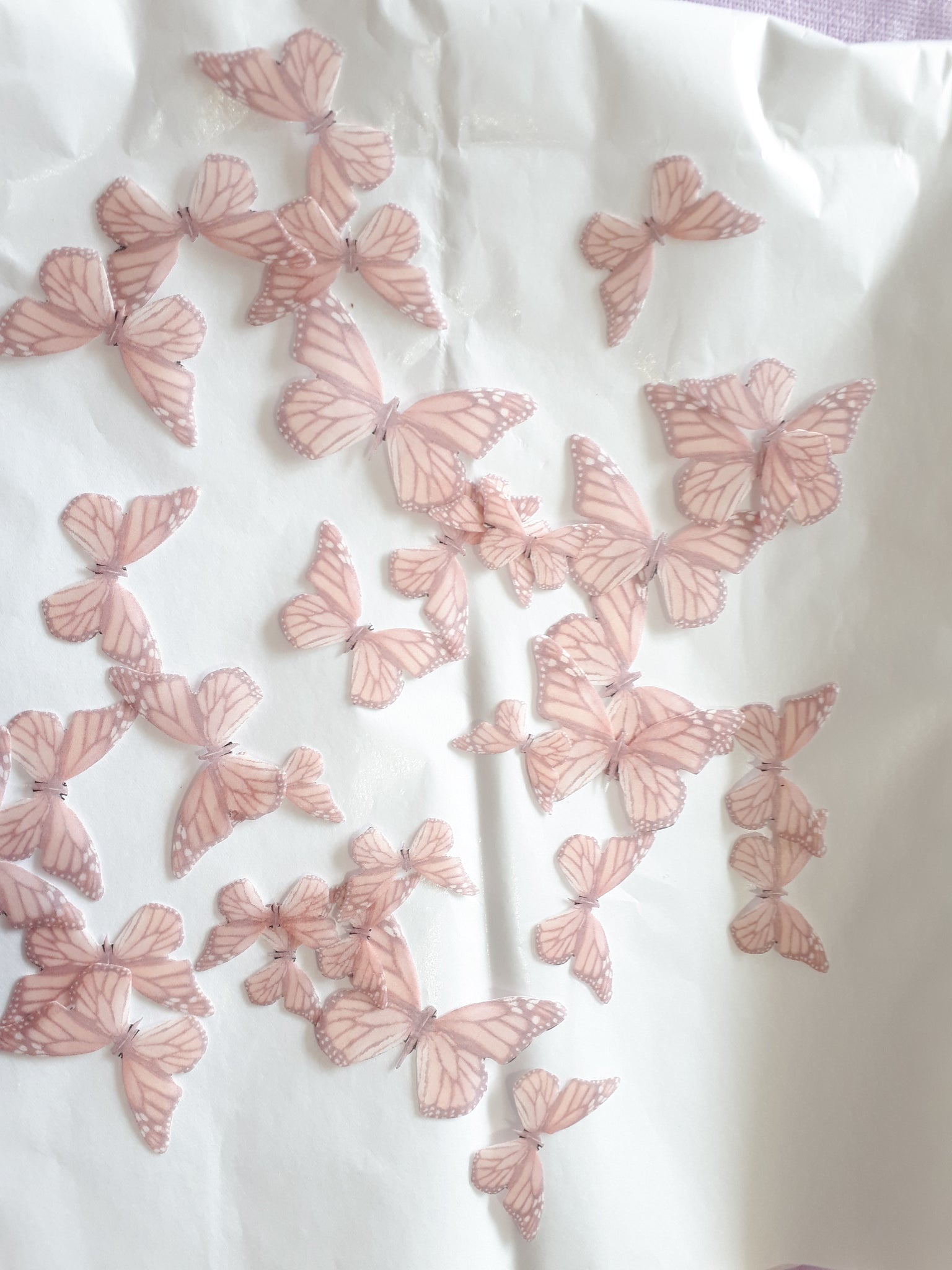 Soft Violet Edible Pre-Cut 3D Wafer Paper Butterflies--16 Multi-Sized  Edible Butterflies — The CookieMonger Edible Butterflies, Embossing Sheets,  and Edible Drink and Cupcake Toppers