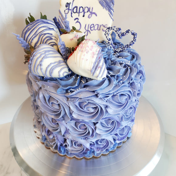 6” Cake with buttercream rosettes, birthday cake (6 inch round) with strawberries